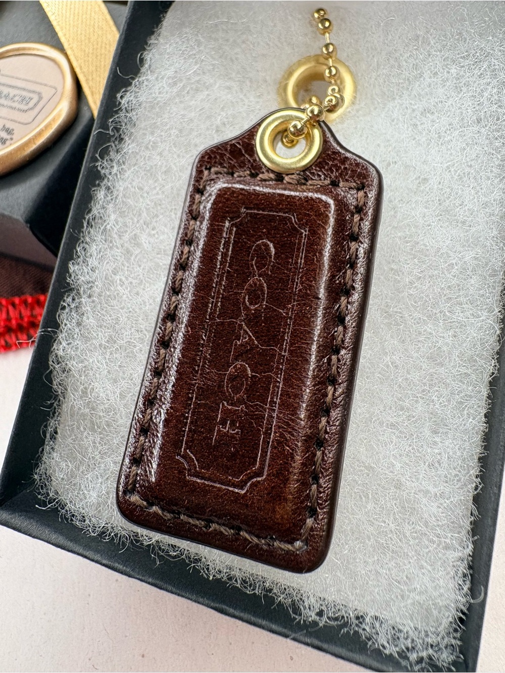 🍫 Y2K 2” Coach Chocolate Brown Glazed Leather Vintage Leather Hang Tag Bag Charm - Picture 7 of 15